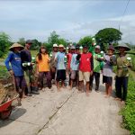DINAS PERTANIAN MEMBERI BANTUAN PUPUK ORGANIK CAIR “POC” KELOMPOK TANI DESA JATIMULYO